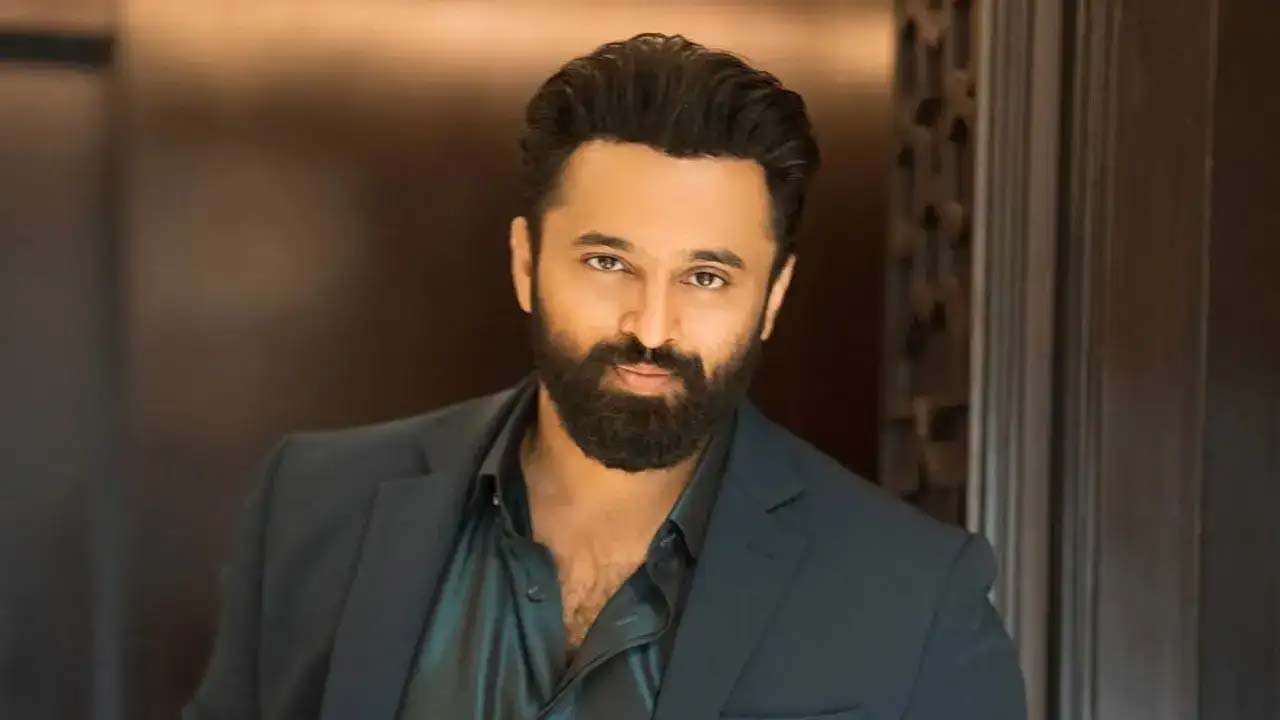 unni mukundan  సినీ ప‌రిశ్ర‌మ‌ను టార్గెట్ చేయ‌డం స‌రికాదు!