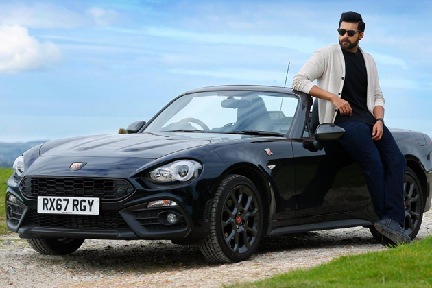 mega hero,varun tej,car accident  హీరో వరుణ్ తేజ్ కారుకు ప్రమాదం!!