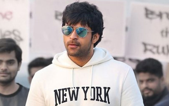 varun tej,tholiprema,hero,pet name,yedhava,family  మెగాహీరోకి భలే ముద్దుపేరుంది!