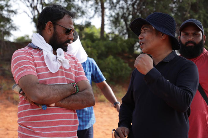 victory venkatesh,naarappa,therikaadu,red desert,shooting update  12000 ఎకరాల్లో ఫైట్ చేసిన ‘నారప్ప’