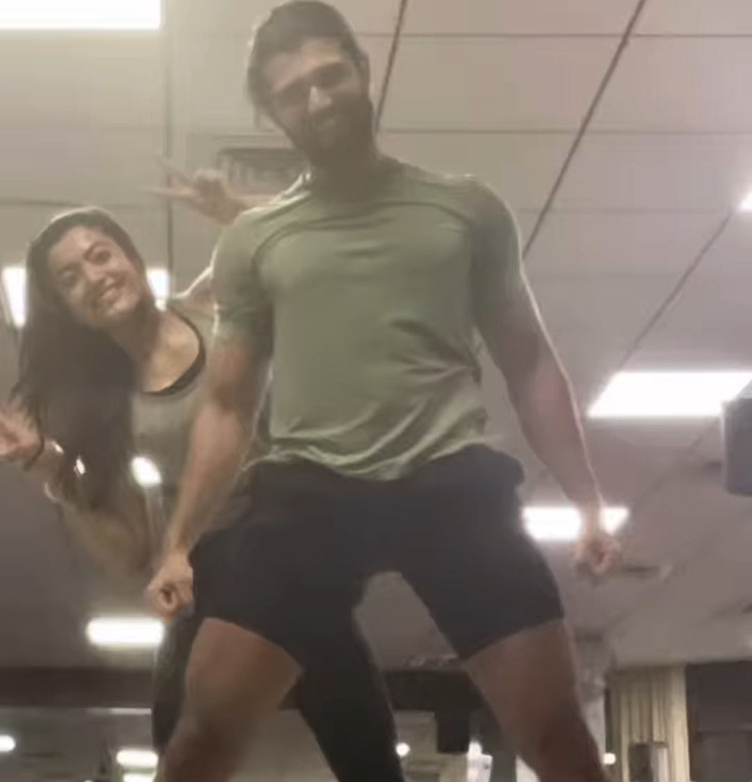 vijay devarakonda,rashmika mandanna,rashmika - vijay,vijay devarakonda - rashmika workouts go viral  విజయ్ దేవరకొండ - రష్మిక ఇద్దరూ 