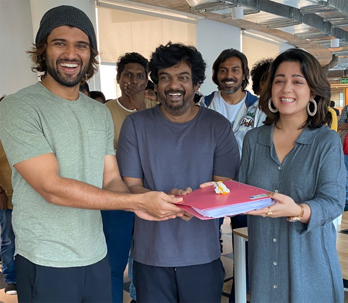 vijay deverakonda,fighter,puri jagannadh,shooting started,karan johar,charmi kaur  విజయ్ - పూరి ఫిల్మ్ షూట్ మొదలైంది