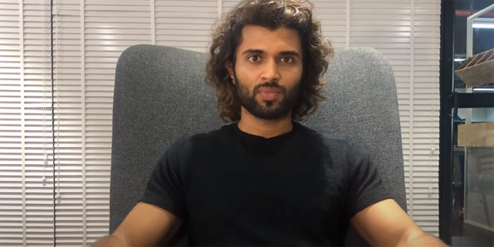 vijay deverakonda,fires,gossipmongers,websites,fake news  విజయ్ దేవరకొండ దుమ్ముదులిపేశాడు