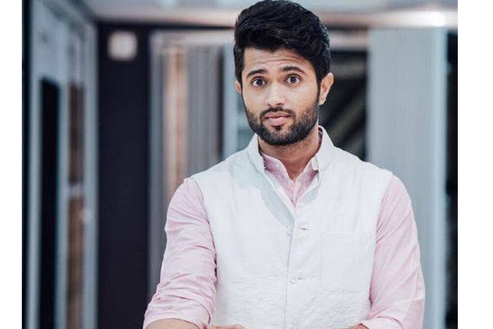 vijay deverakonda,song,tv interview,geetha govindam  విజయ్‌ యాటిట్యూడే వేరప్పా...! 