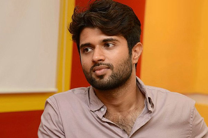 vijay deverakonda,puri jagannadh,koratala,movies,clarity  పూరి, కొరటాల మూవీస్‌పై విజయ్ క్లారిటీ!