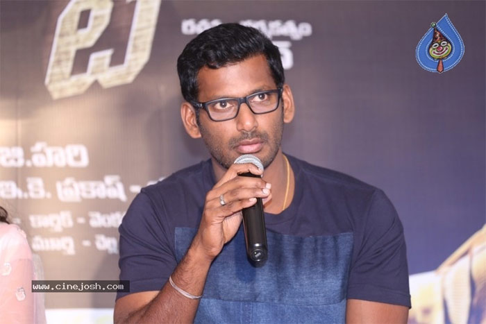 vishal,interview,detective movie,politics  విశాల్ కూడా పాలిటిక్స్ లోకి..? 