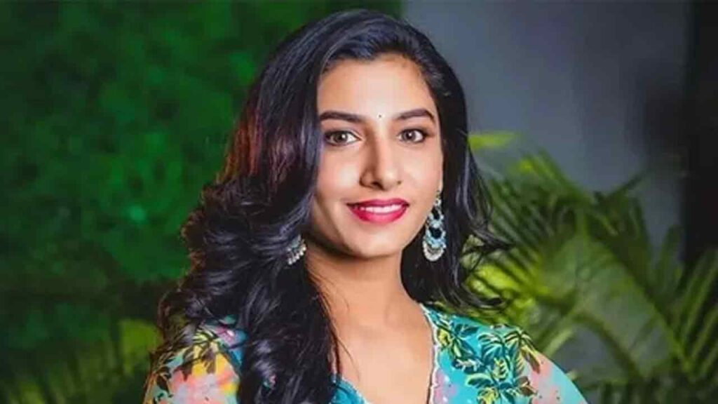 vishnupriya  విష్ణు ప్రియ ఫోన్ సీజ్ 