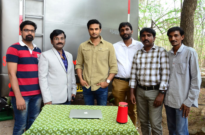 vundiporade movie,sudheer babu,father sentiment song,lingeswar producer  నమ్మకం ఉంది కాబట్టే 3 భాషల్లో చేశా: నిర్మాత