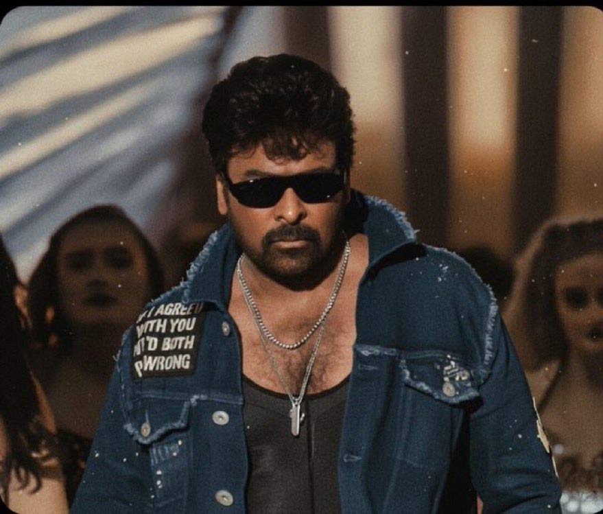 chiru  వరప్రసాద్ ప్రీమియర్స్ కోసం వెయిటింగ్ 