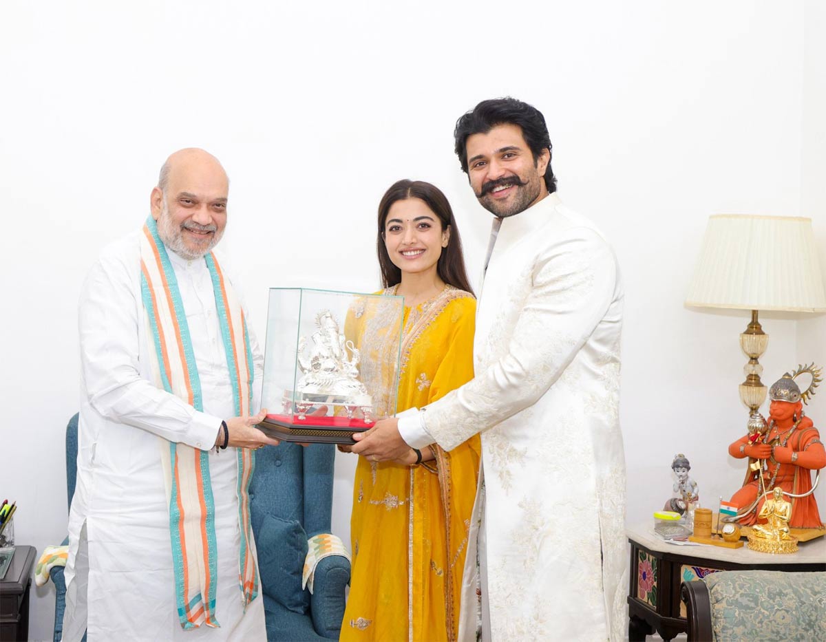 vijay  విరోష్‌ విందుకు అమిత్ షా