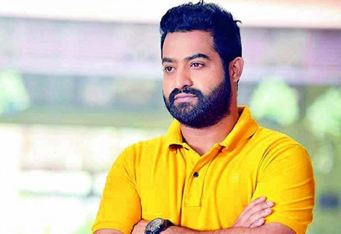 jr ntr,balakrishna,ntr biopic,kathanayakudu,response  ‘యన్.టి.ఆర్’పై తారక్ స్పందనేది..?