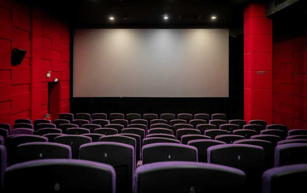 declining movie theater attendance  థియేట‌ర్లు ఈగ‌లు తోల‌డానికి కార‌ణమిదీ?