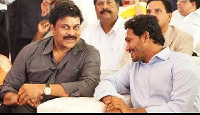 mega star chiranjeevi,ys jagan reddy,jagan mohan reddy,syeraa  జగన్‌ను కలవాల్సిన అవసరం చిరుకు ఏంటి!?