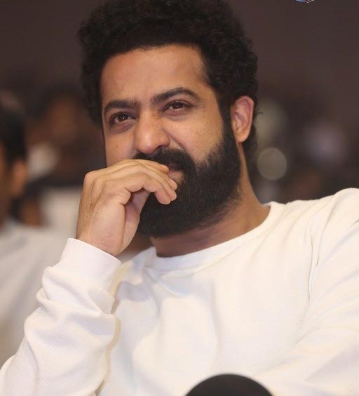 ntr,jr ntr,ntr fans  ఎన్టీఆర్ ఎందుకంత ఫ్రస్ట్రేట్ అవుతున్నాడు 