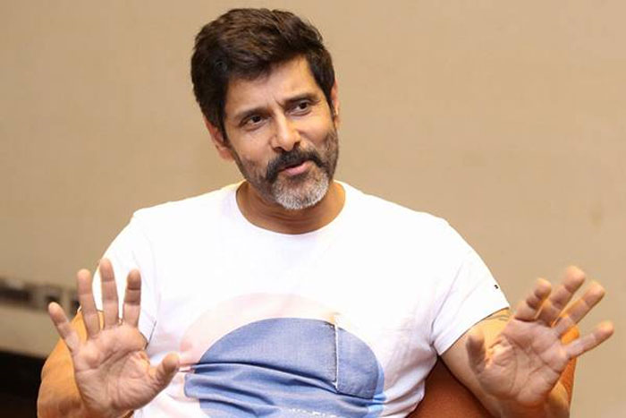 vikram,decision,son,movie,nagarjuna,akhil  నాగ్‌ ఎందుకు ఆ డెసిషన్ తీసుకోలేదు?