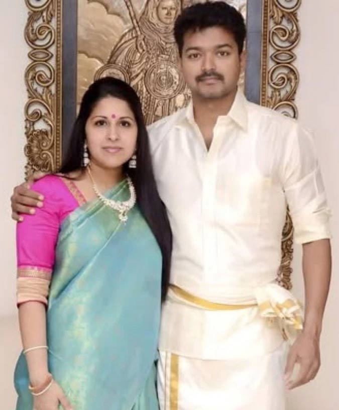 vijay  బ్రేకింగ్ - విజయ్ కి షాకిచ్చిన భార్య సంగీత 