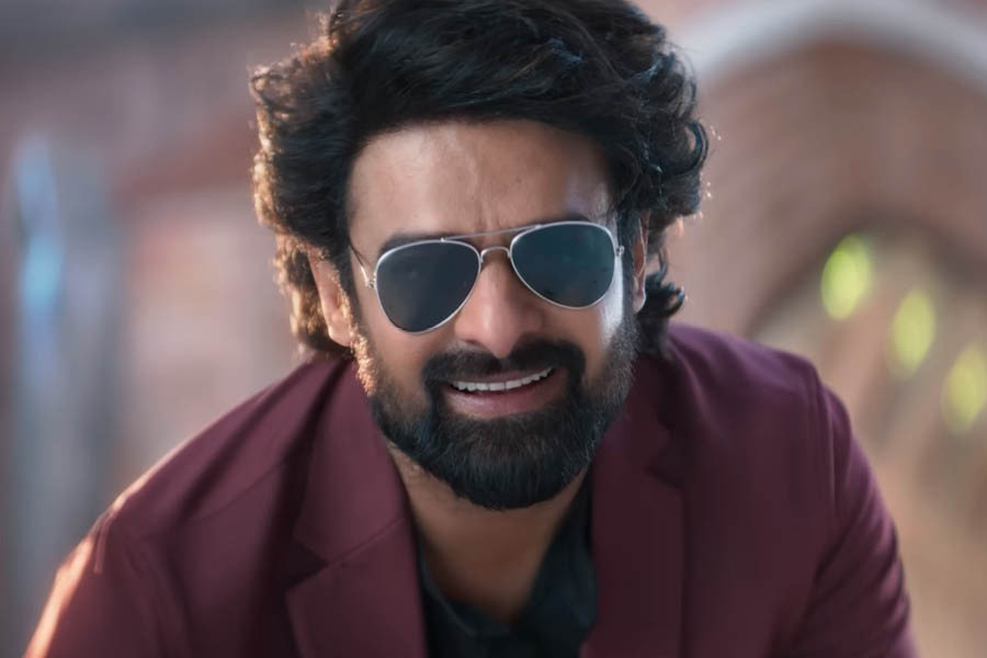 prabhas  ఏంటి రాజా సెప్టెంబర్ అంటున్నారు 