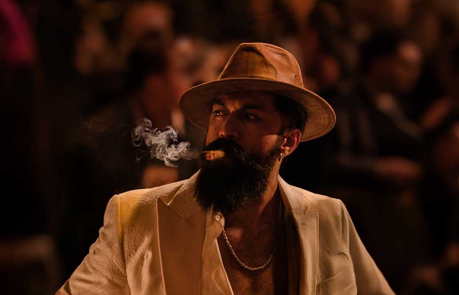 yash toxic postponed  య‌శ్ అభిమానుల‌కు నిరాశ‌.. టాక్సిక్ వాయిదా