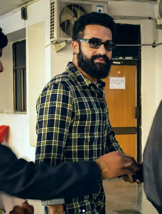 ntr  కొత్త లుక్ లో యంగ్ టైగర్ ఎన్టీఆర్ 