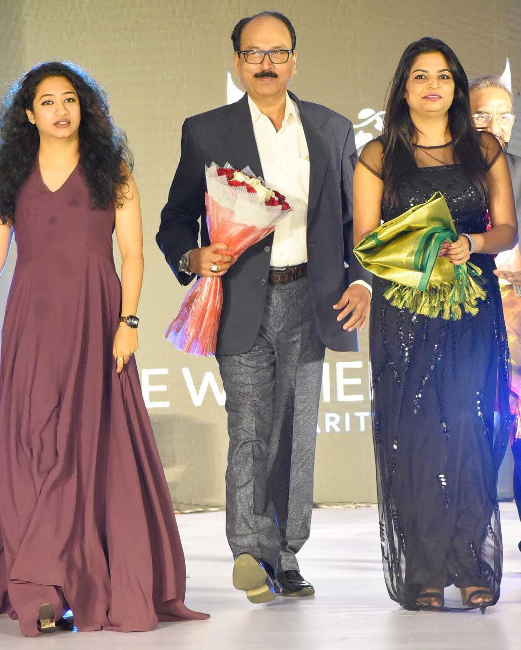 mee women fashion show,neutron group  న్యూట్రాన్ గ్రూప్ ‘మీ వుమెన్ ఫ్యాషన్’ చారిటీ షో!